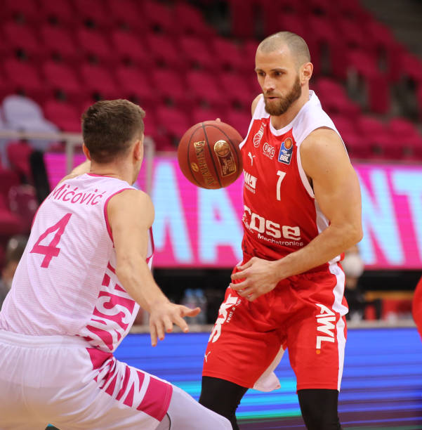 用了一系列 用了一系列