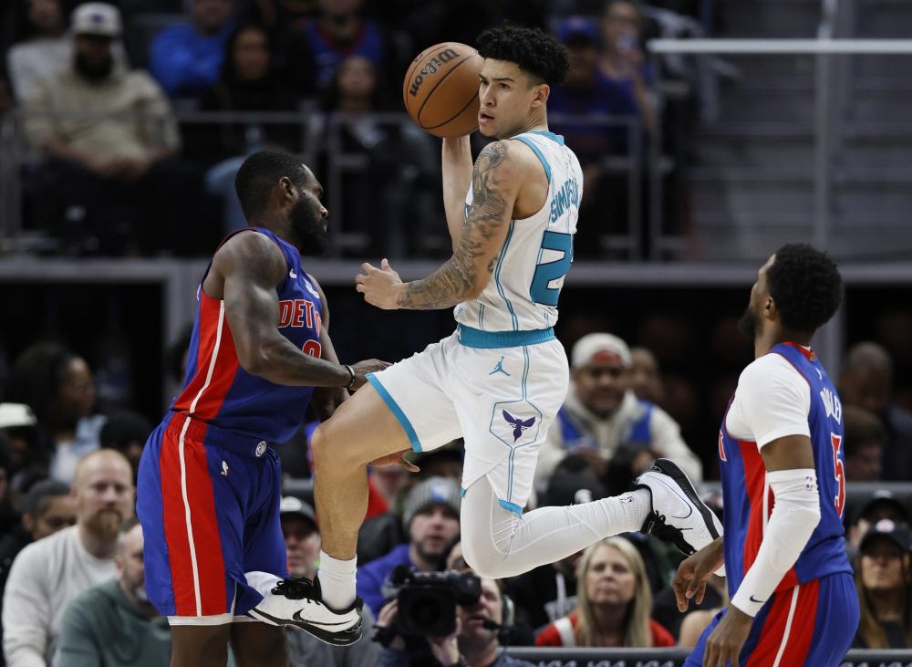 展现出他在 展现出他在